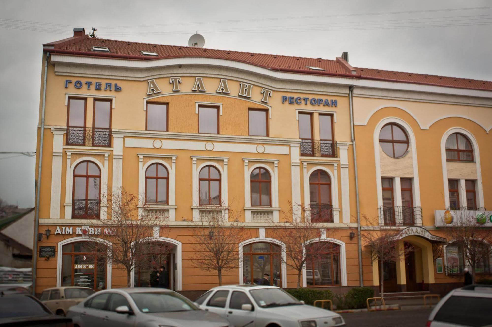 Atlant Hotel Užhorod Exteriér fotografie