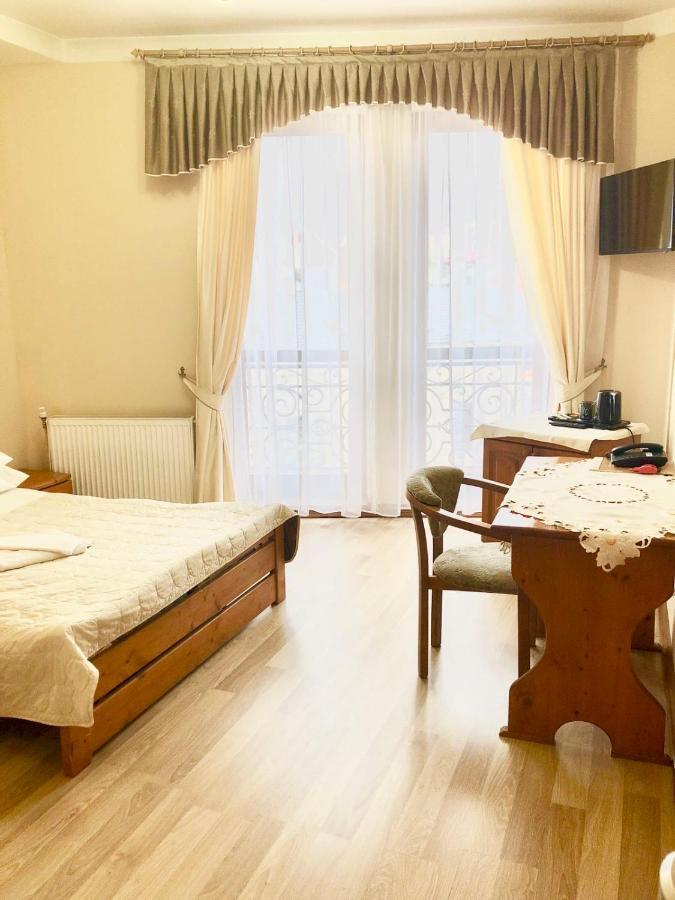Atlant Hotel Užhorod Exteriér fotografie